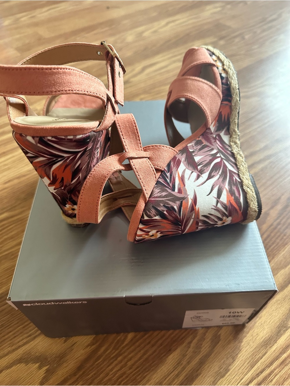 Avenue Coral Cross-Strap Ankle-Buckle Wedge Sandals. Size 10W - Picture 2 of 9